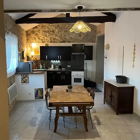 100 M2 Charming * Laudun